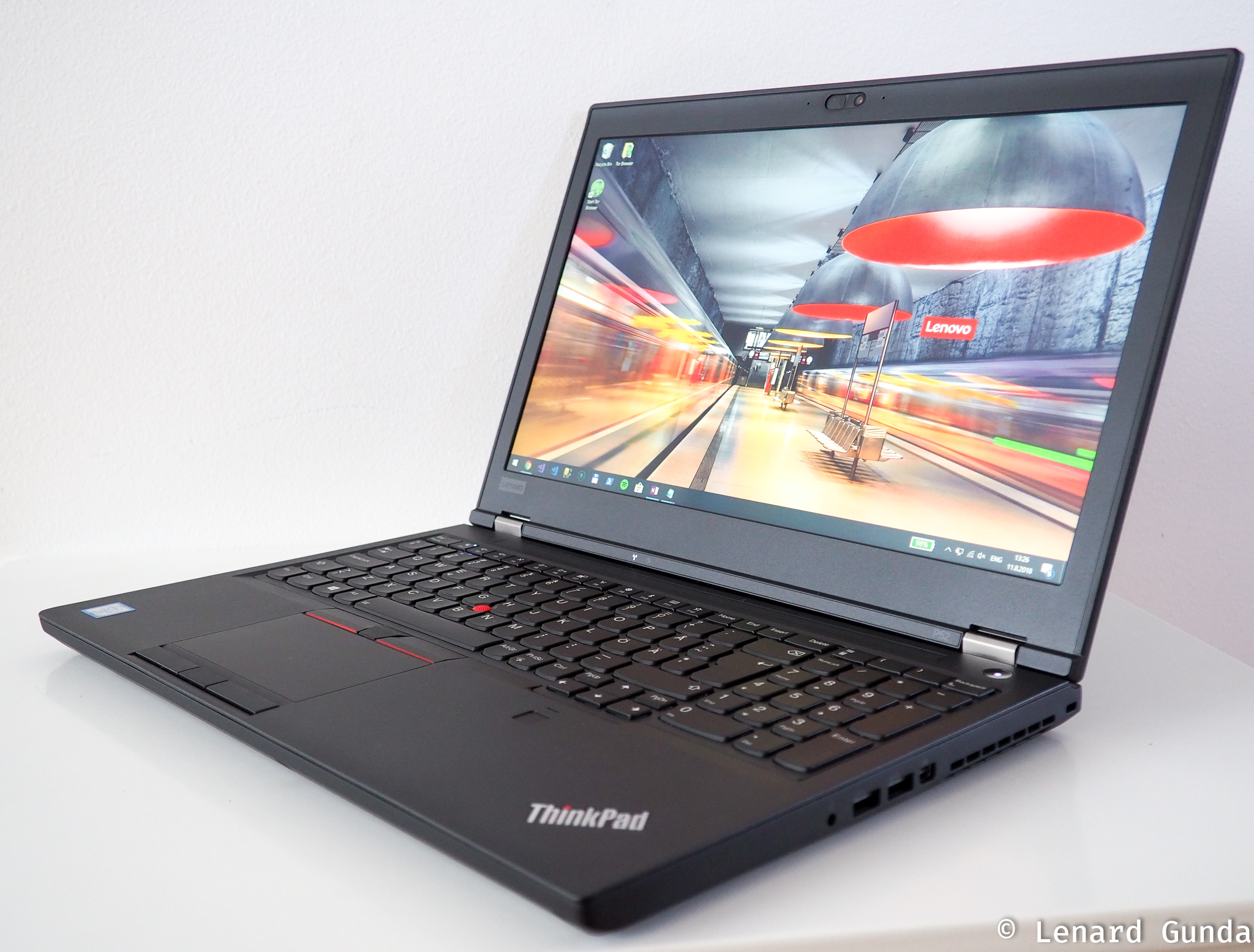 ThinkPad P52 hands on review - LenardGunda.com